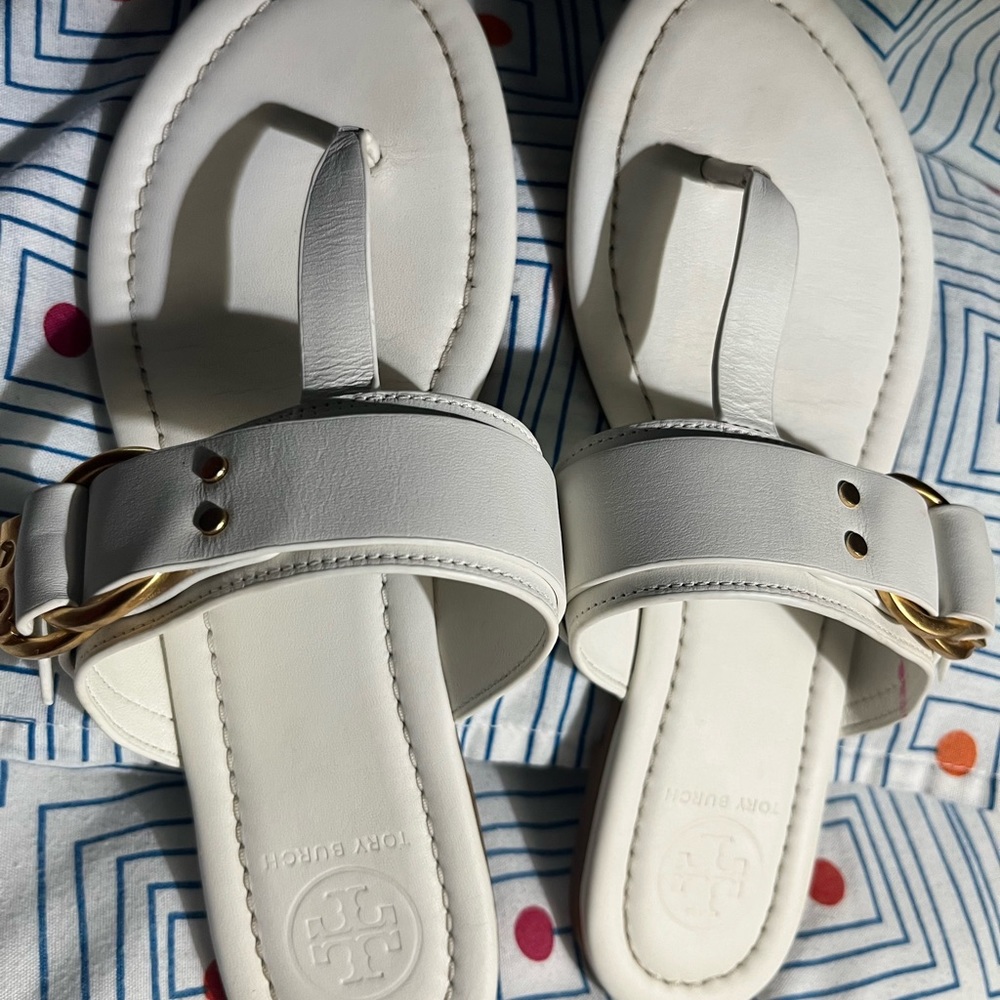 White sandals - Picture 2 of 8